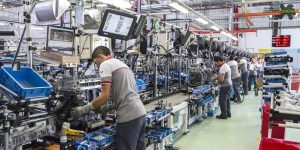 lavorare in fabbrica fa schifo